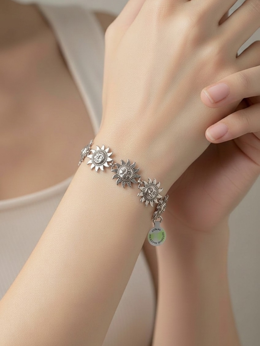 Sunburst Sunflower Link Bracelet in Silver Tone - Picture 1 of 1